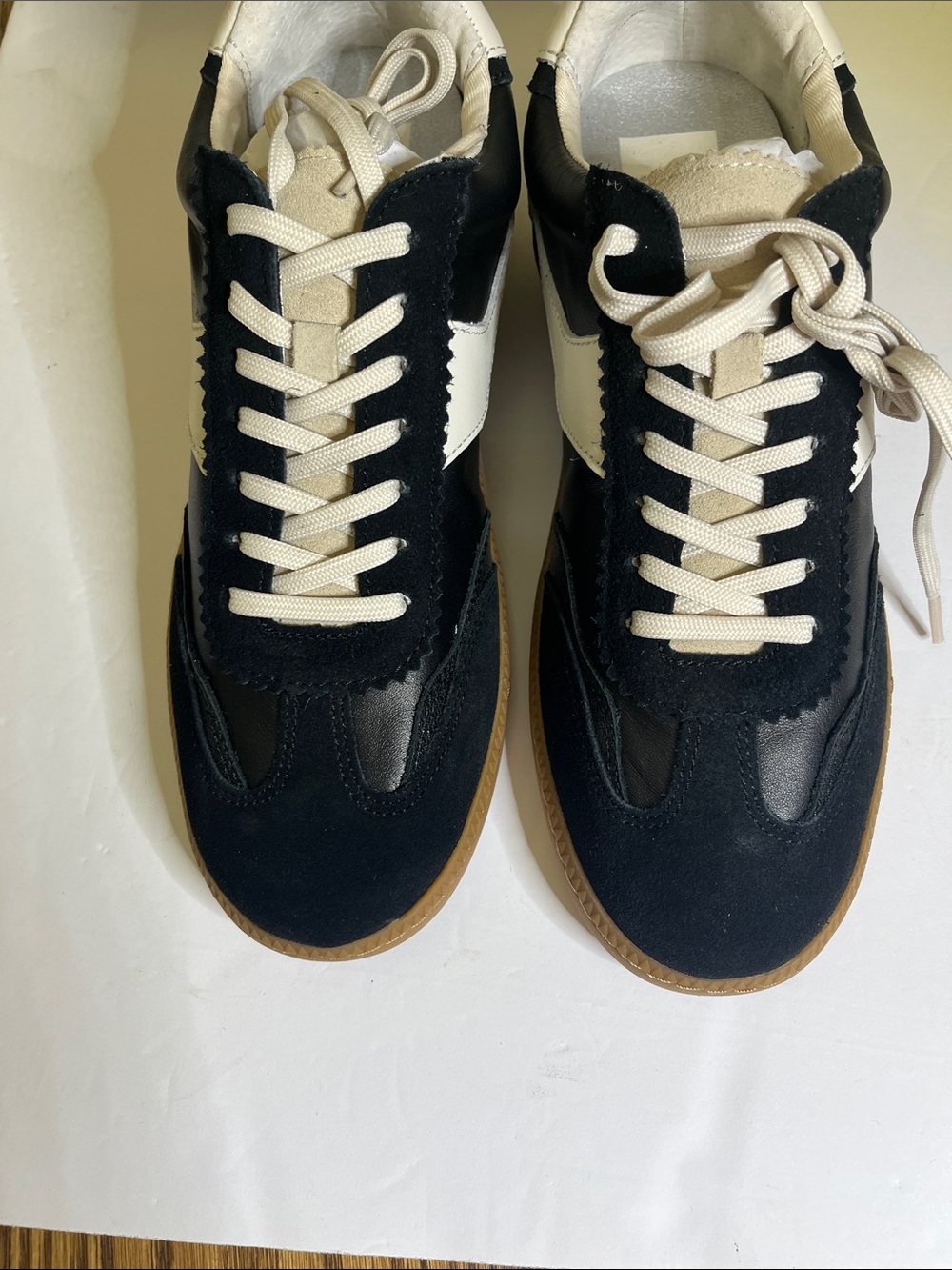 Dolce Vita women’s Black and White Runner Sneakers with Gum Sole - Picture 3 of 8